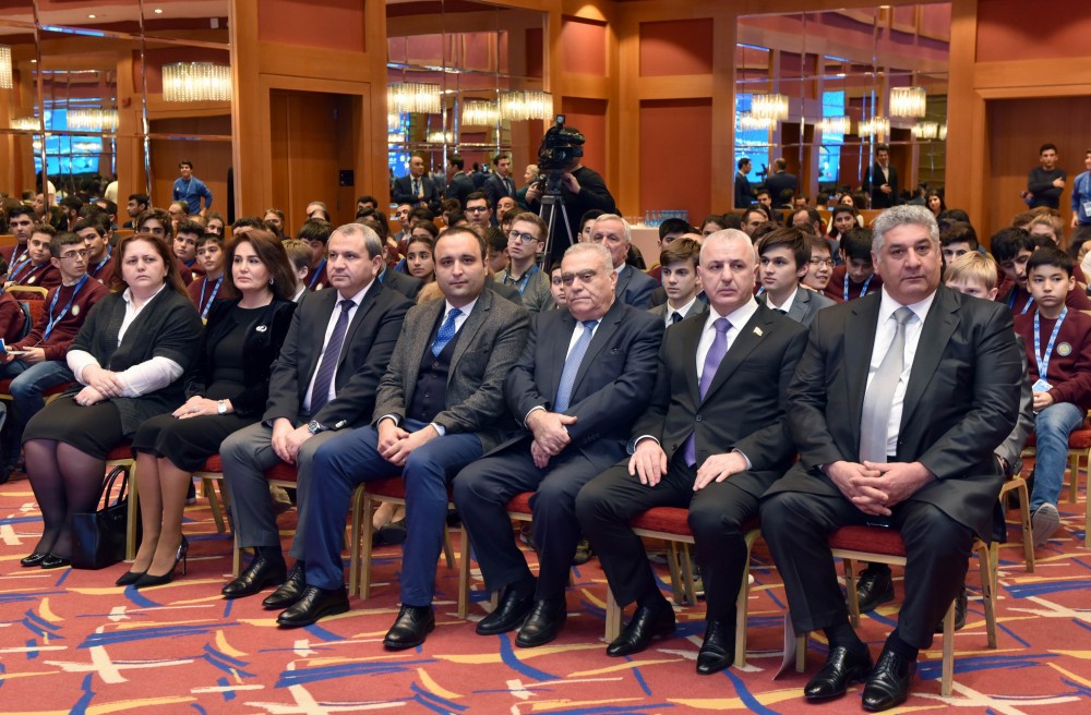 Nazirlik qalibləri mükaftlandırıldı 